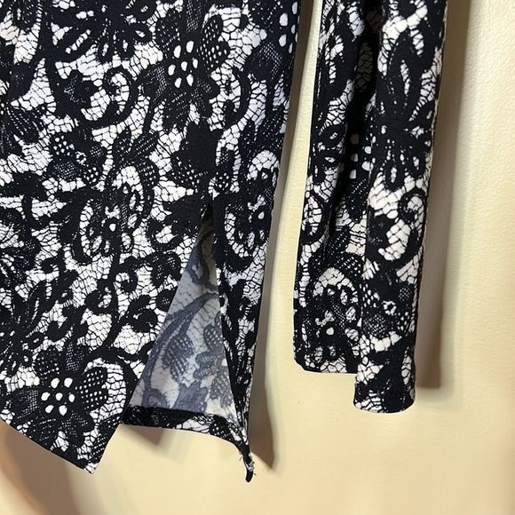 Tainab women’s black white floral print tunic 10 - Picture 5 of 7